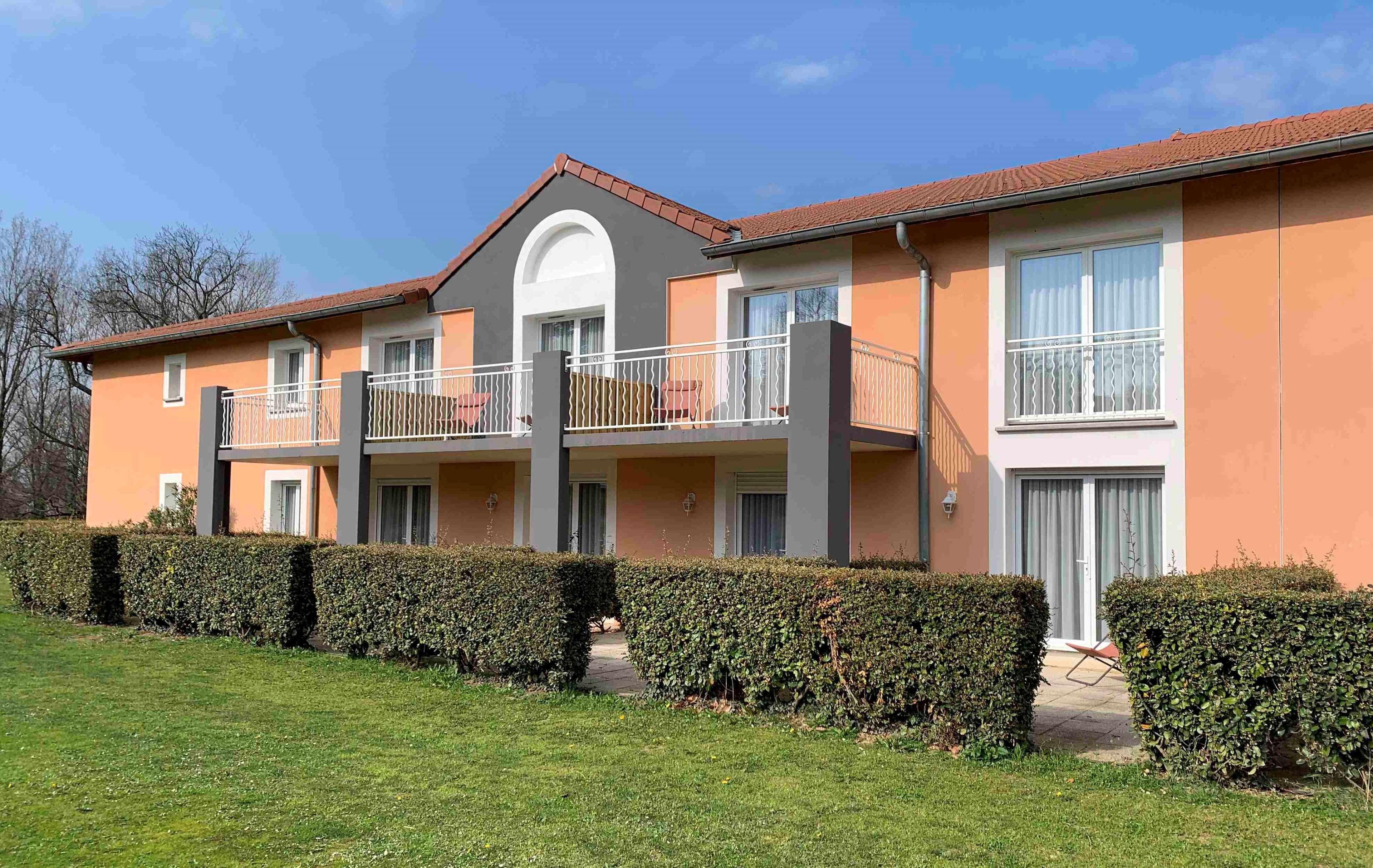 Best Western Golf D'Albon Exterior photo