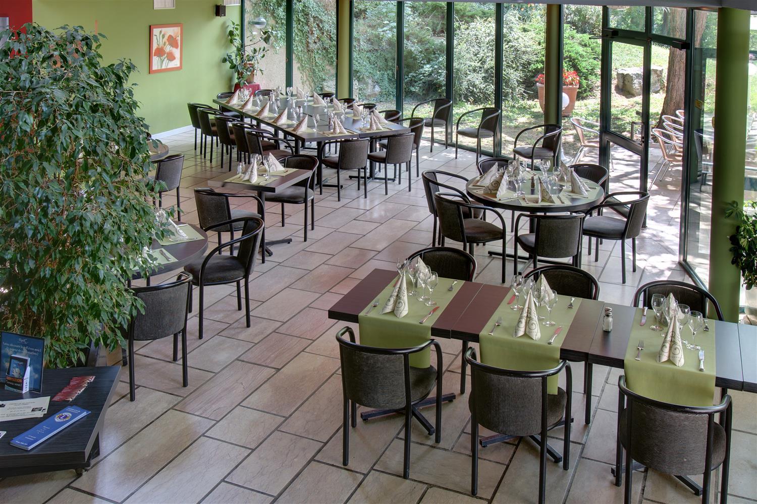 Best Western Golf D'Albon Exterior photo