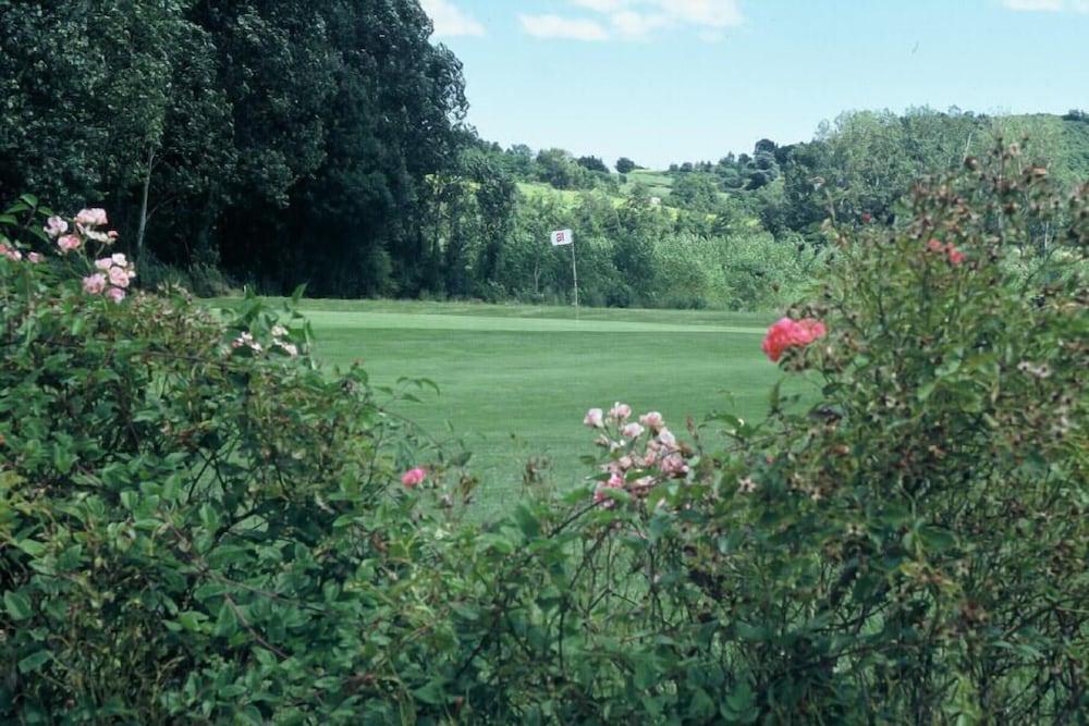 Best Western Golf D'Albon Exterior photo