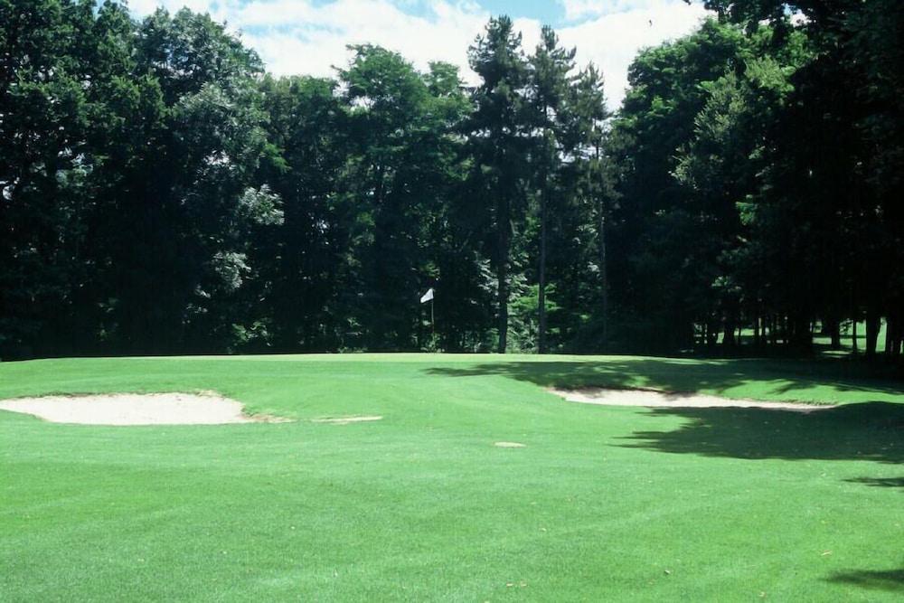 Best Western Golf D'Albon Exterior photo
