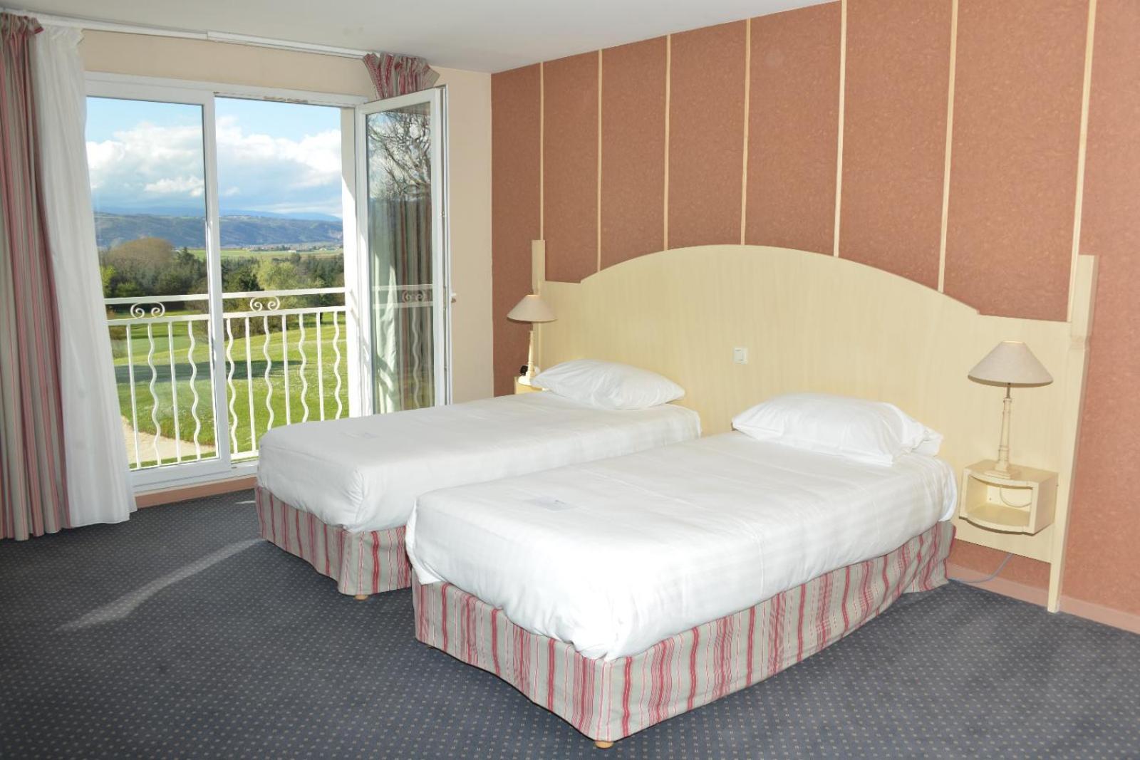 Best Western Golf D'Albon Exterior photo