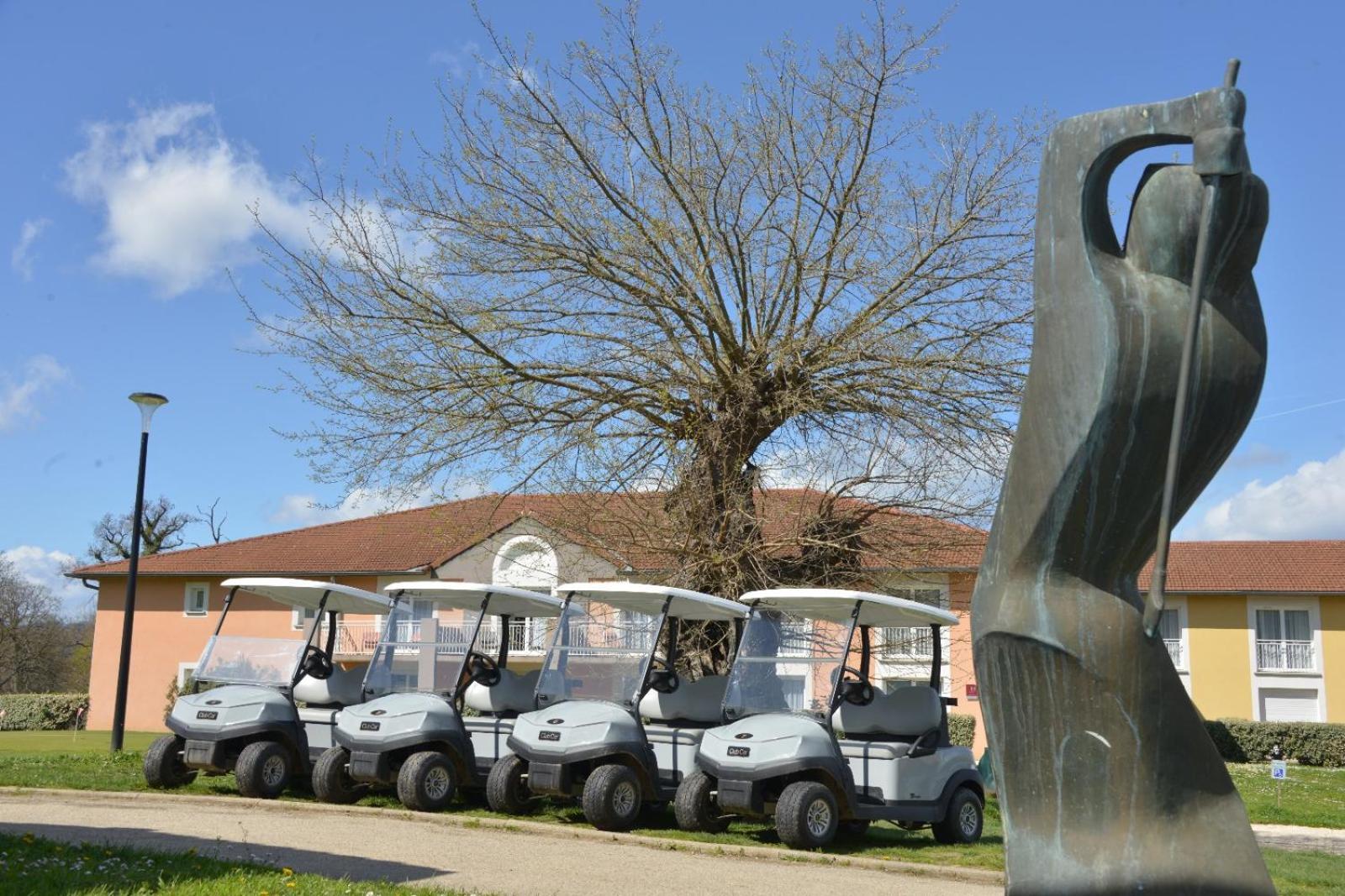 Best Western Golf D'Albon Exterior photo