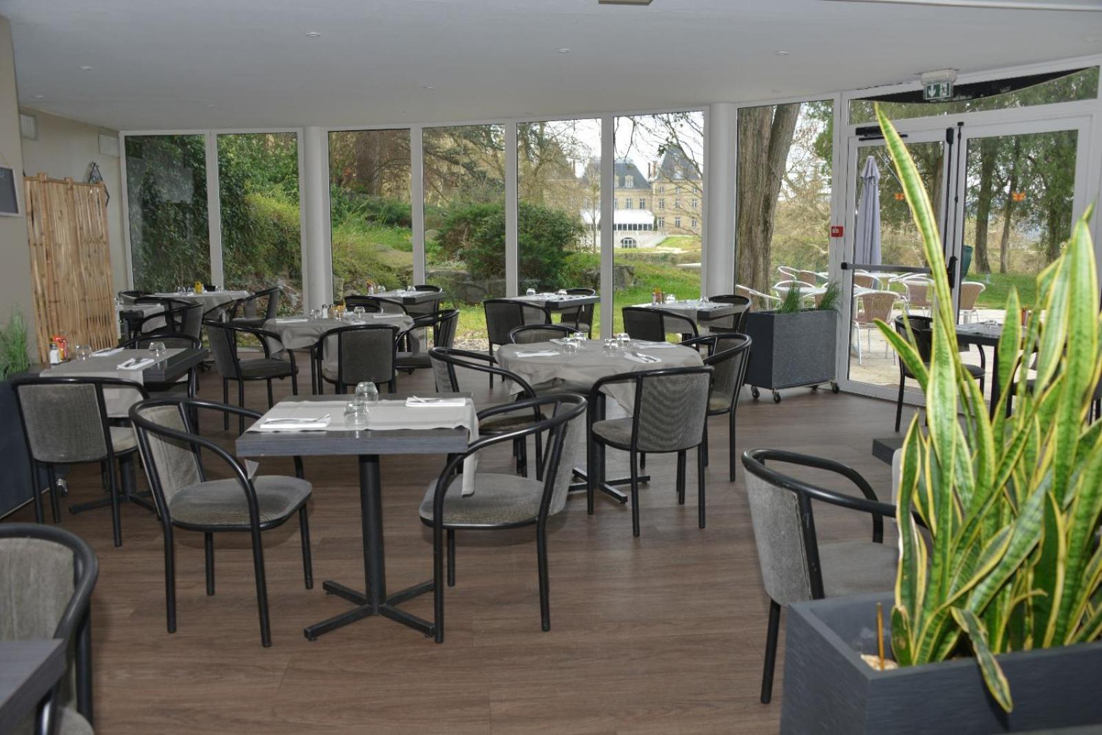 Best Western Golf D'Albon Exterior photo