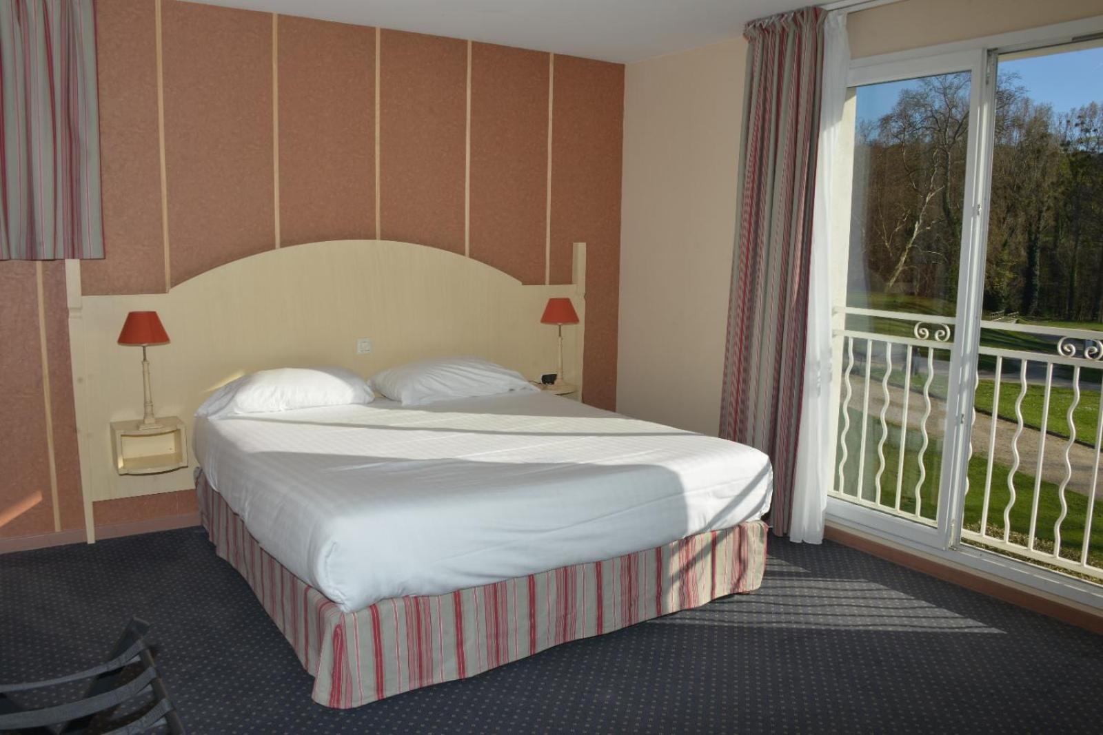 Best Western Golf D'Albon Exterior photo