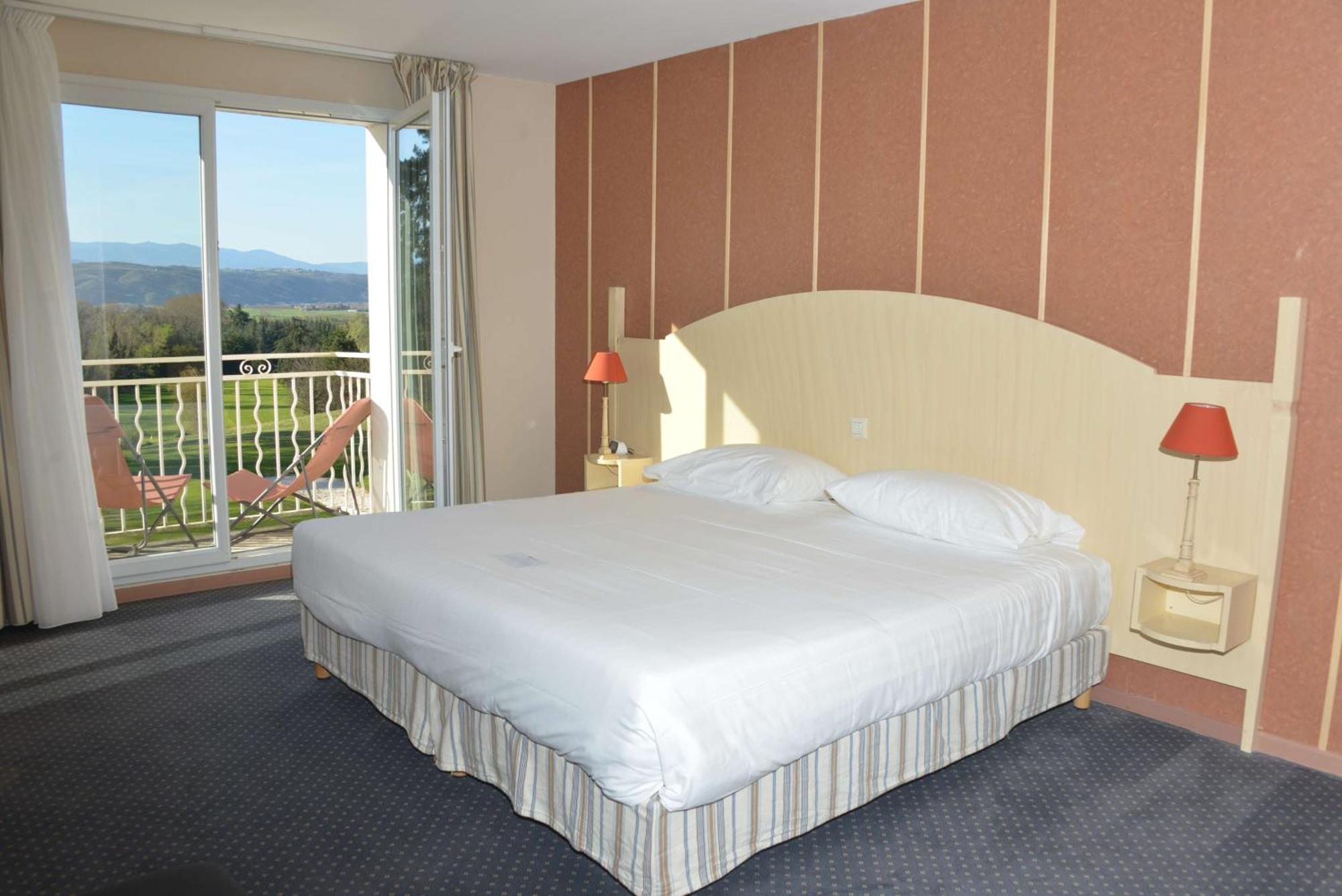 Best Western Golf D'Albon Exterior photo