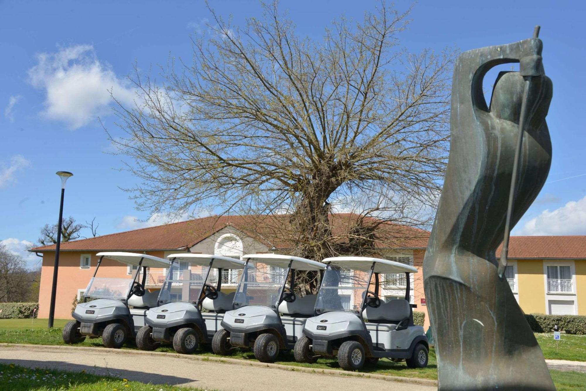 Best Western Golf D'Albon Exterior photo
