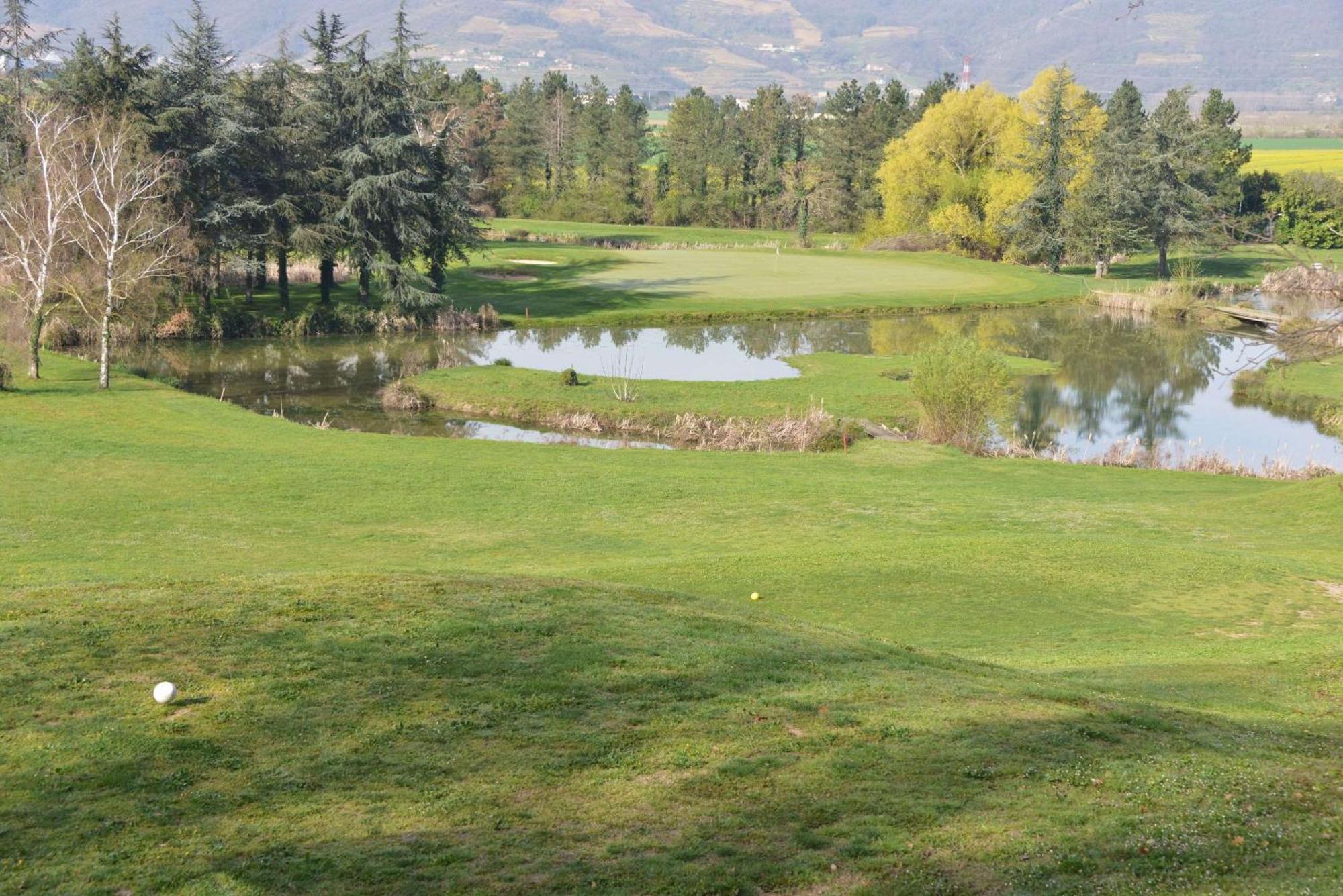 Best Western Golf D'Albon Exterior photo