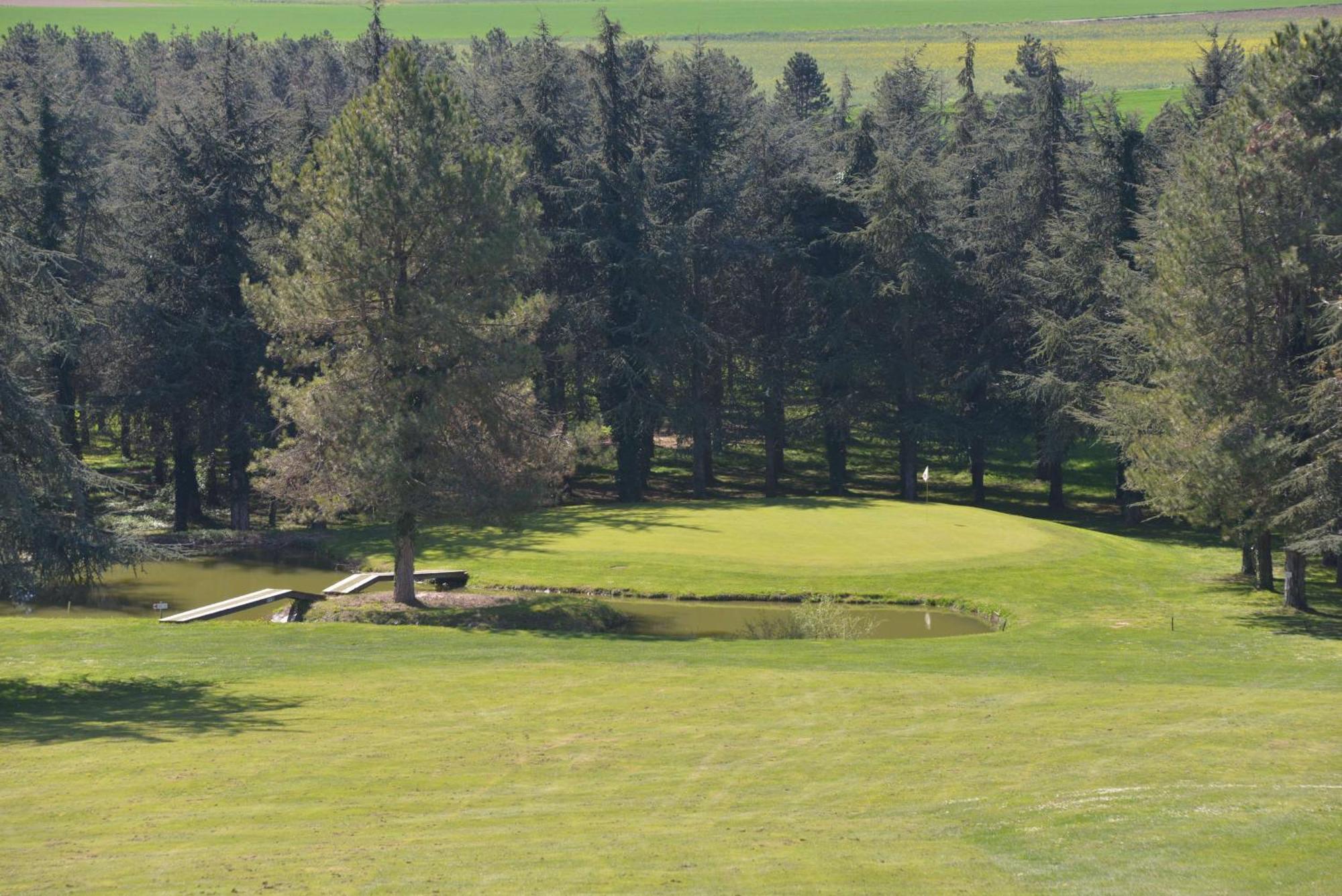 Best Western Golf D'Albon Exterior photo