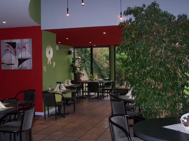 Best Western Golf D'Albon Exterior photo